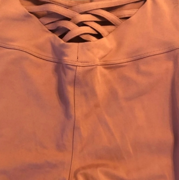 Bombshell Sportswear - Picture 3 of 3